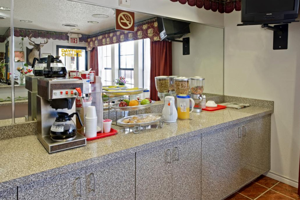 breakfast-area